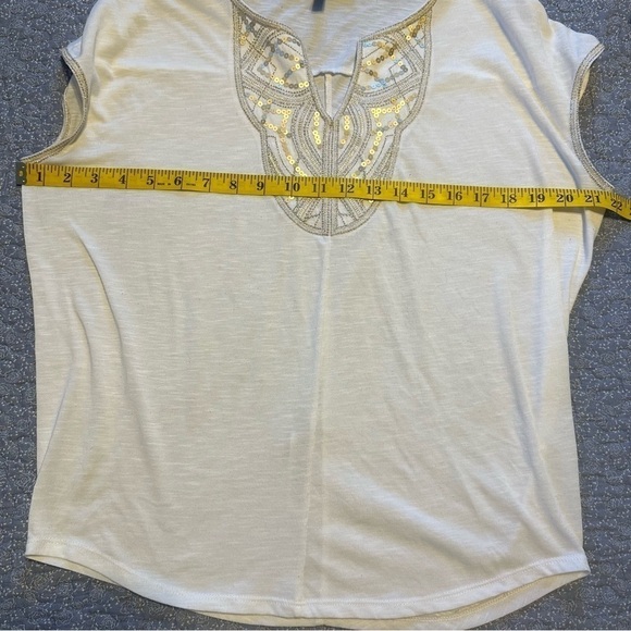 White House Black Market Gold Thread Trimmed V-neck & Sleeves w/ Sequins Size S - Picture 9 of 10